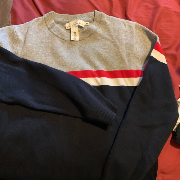 H&M Medium Crewneck Sweater L.O.G.G HM Thick&Warm! - Picture 2 of 5